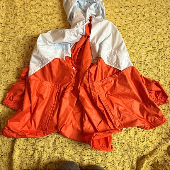 Tory Sport Chervon Orange/White Windbreaker - Picture 11 of 16